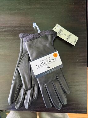 Charter Club women’s Black Leather Touchscreen Gloves